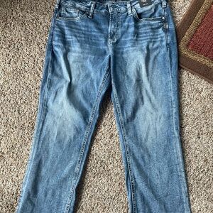 NEW - with tags Silver capri Classic Blue Women's Jeans Britt curvy low rise 33